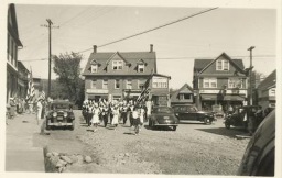 LM-Parade-Main-Pearl-1940s.jpg